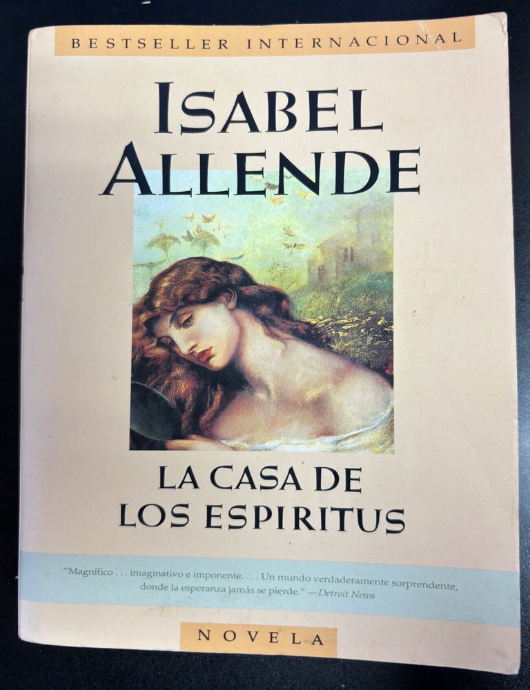 Item #11841 La Casa De Los Espiritus. Isabel Allende.