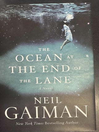 Item #8690 The Ocean at the End of the Lane. Neil Gaiman